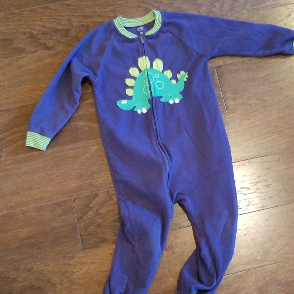 Size 3t footed pajamas